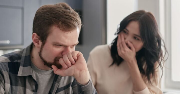 Stop foreclosure in Texas – worried couple sitting together at home